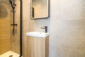 Photo 13- click for photo gallery